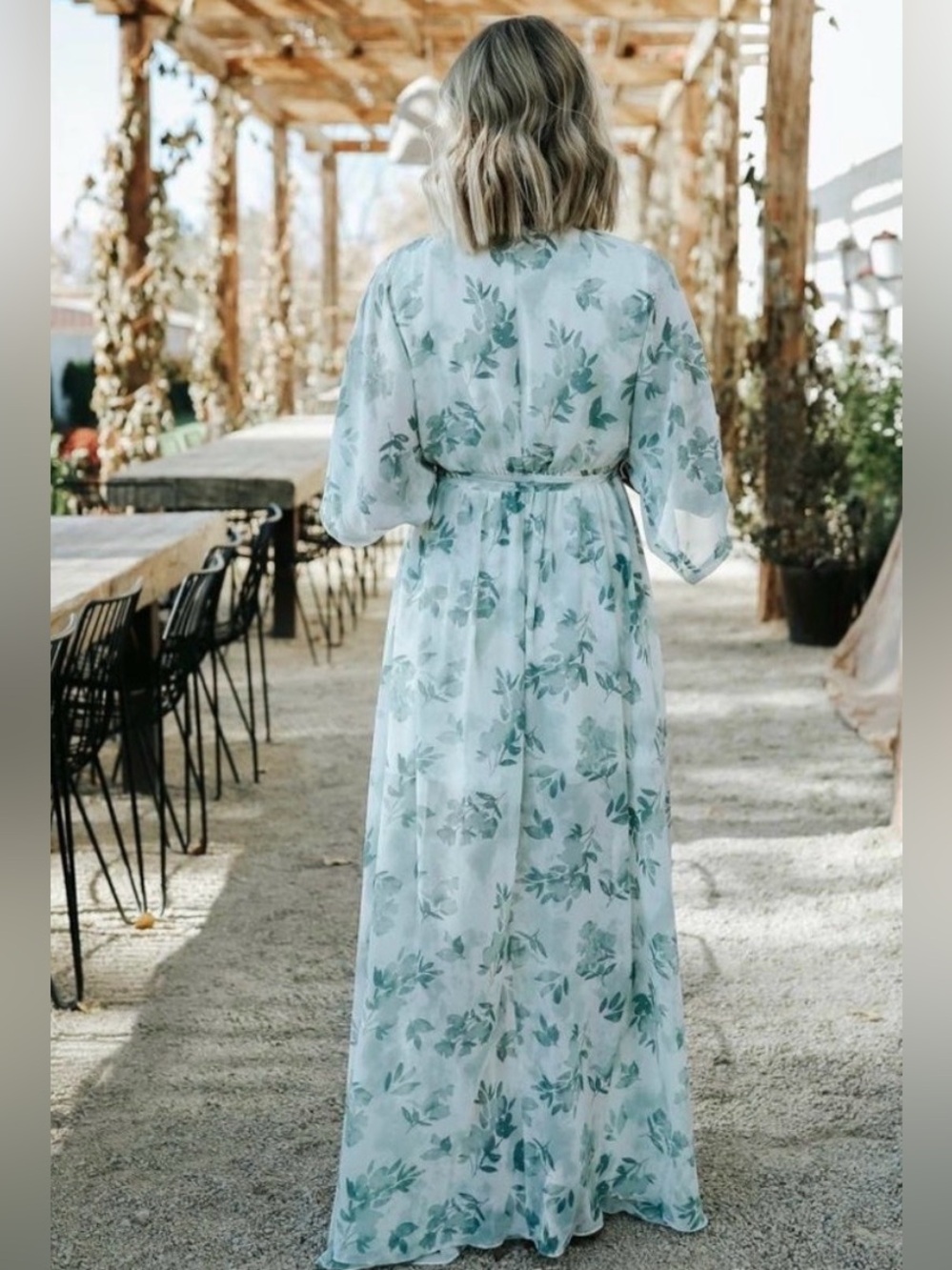 Baltic Born Kia Kimono Maxi Dress in Sage Florals White Size M - Picture 3 of 9